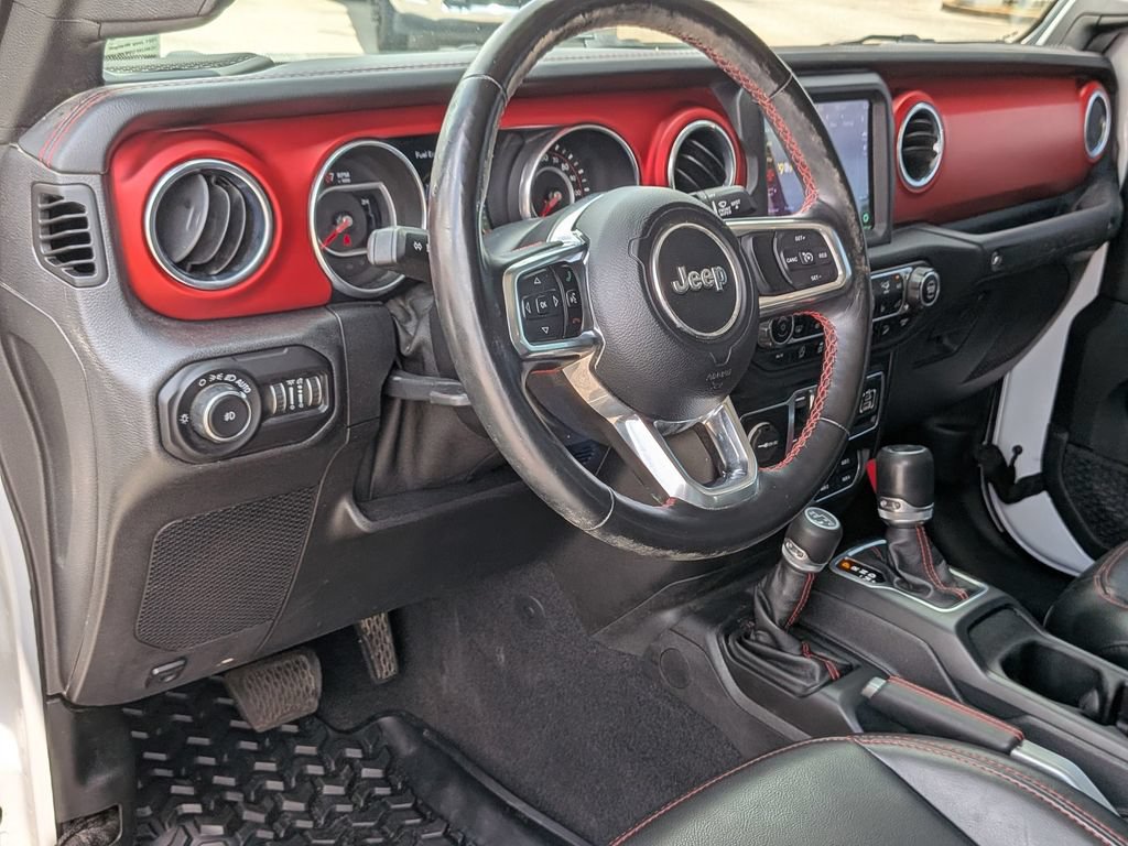 Used 2021 Jeep Wrangler Unlimited Rubicon w/ Dual Top Group AWD/4WD image 33
