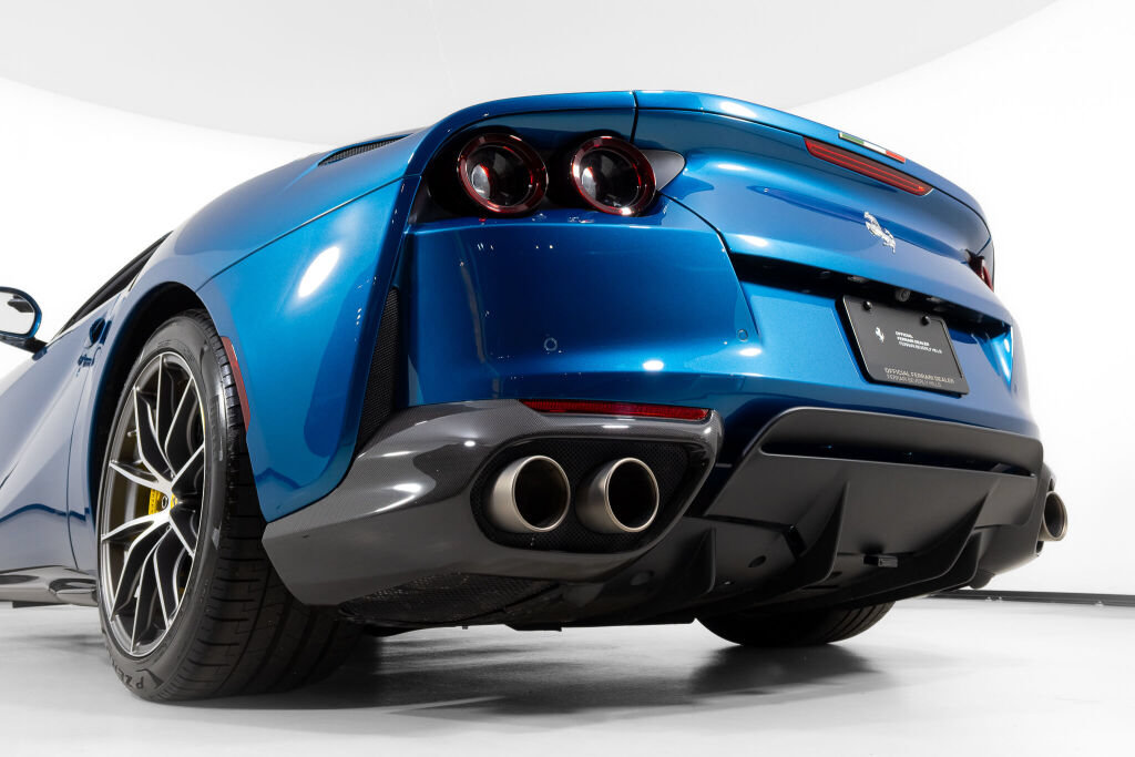 Used 2021 Ferrari 812 GTS RWD image 19