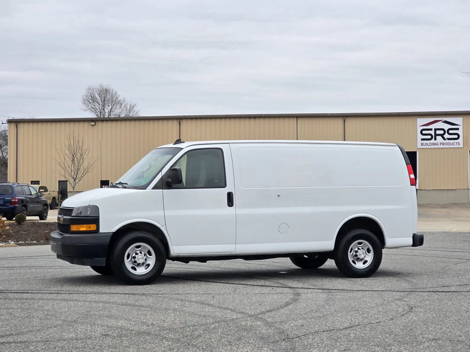 Used 2020 Chevrolet Express 2500 w/ Driver Convenience Package image 9