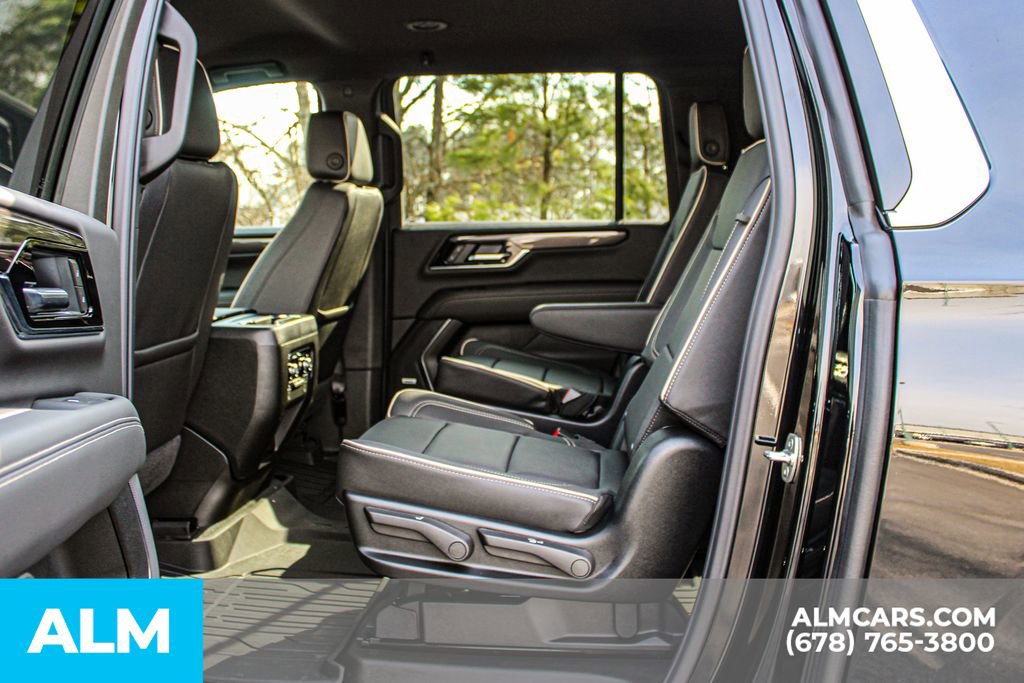 Used 2026 GMC Yukon XL Elevation image 17