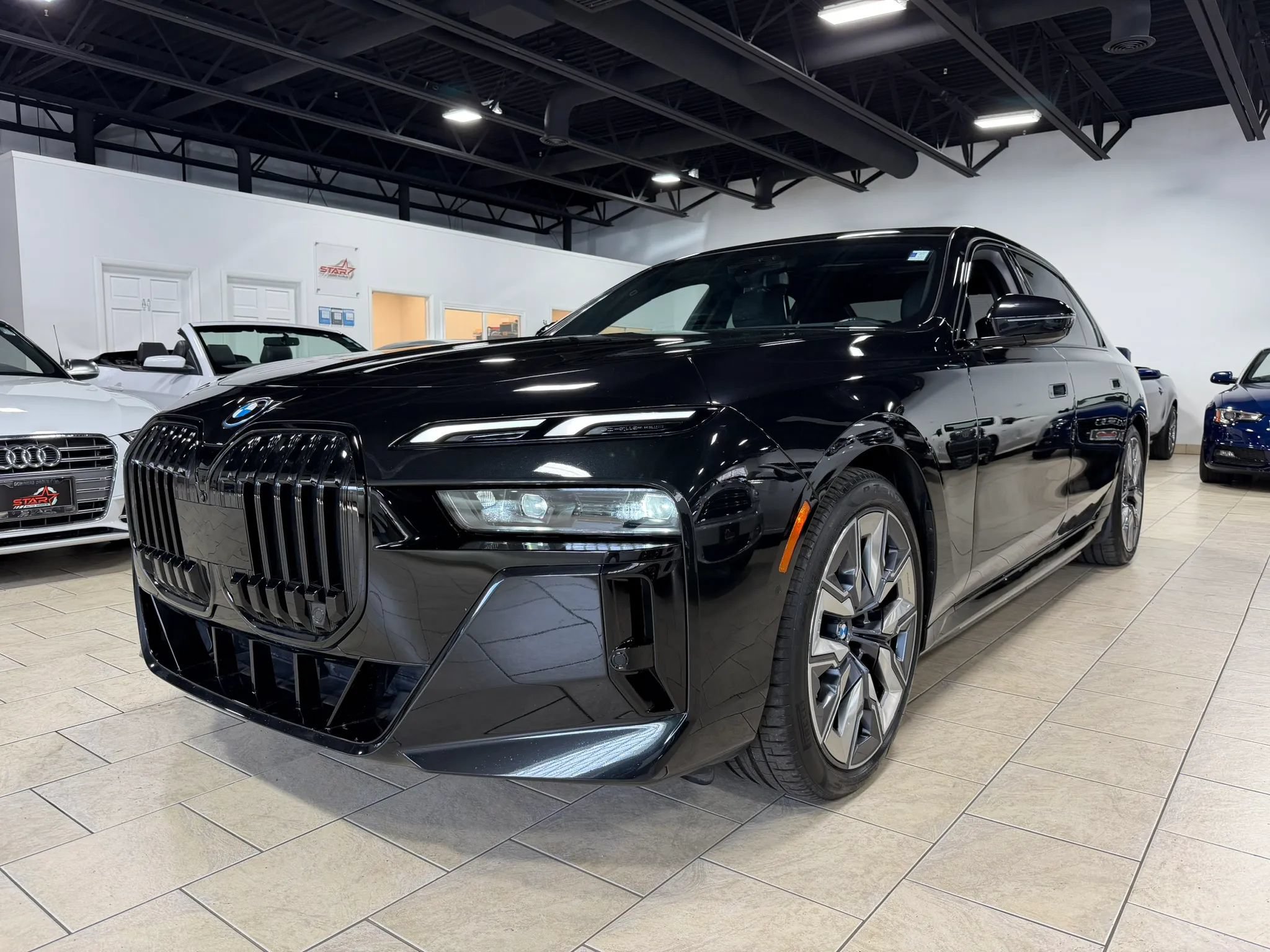 Used 2024 BMW i7 xDrive60 AWD/4WD image 11