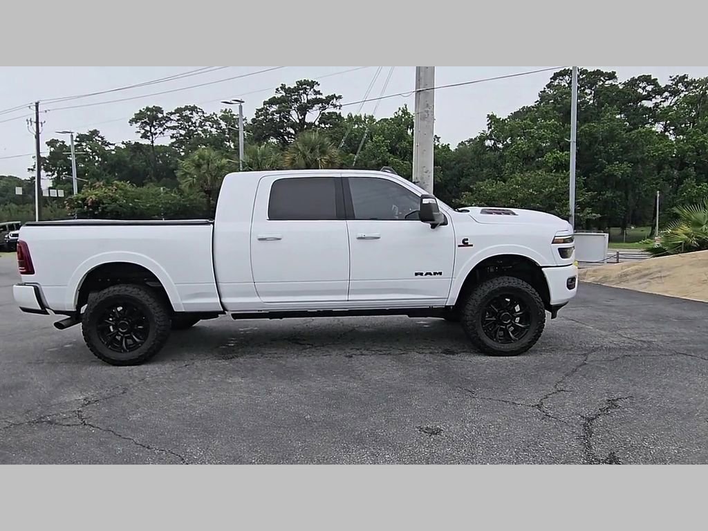 Used 2025 RAM 2500 Limited AWD/4WD image 35