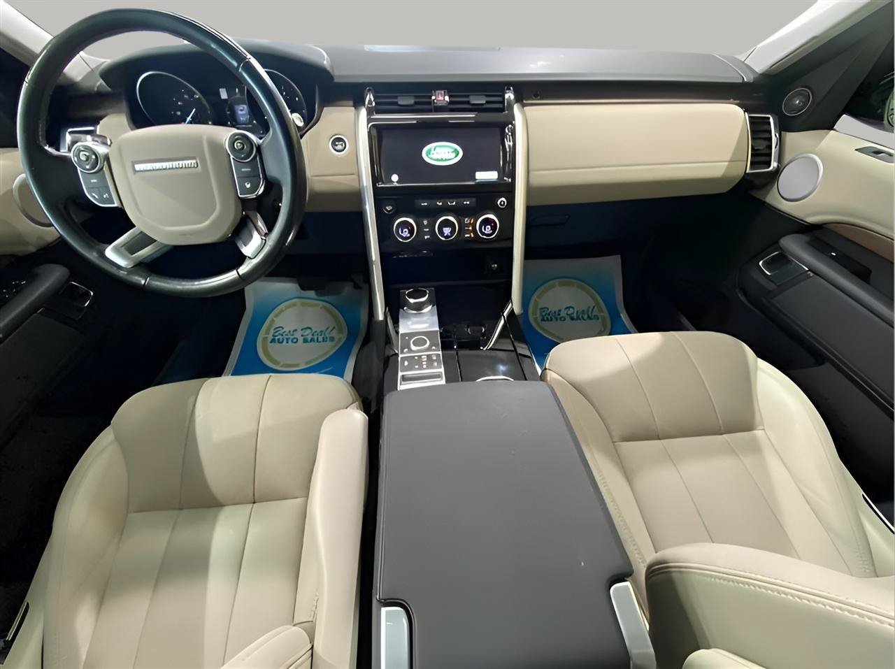 Used 2017 Land Rover Discovery HSE AWD/4WD image 12