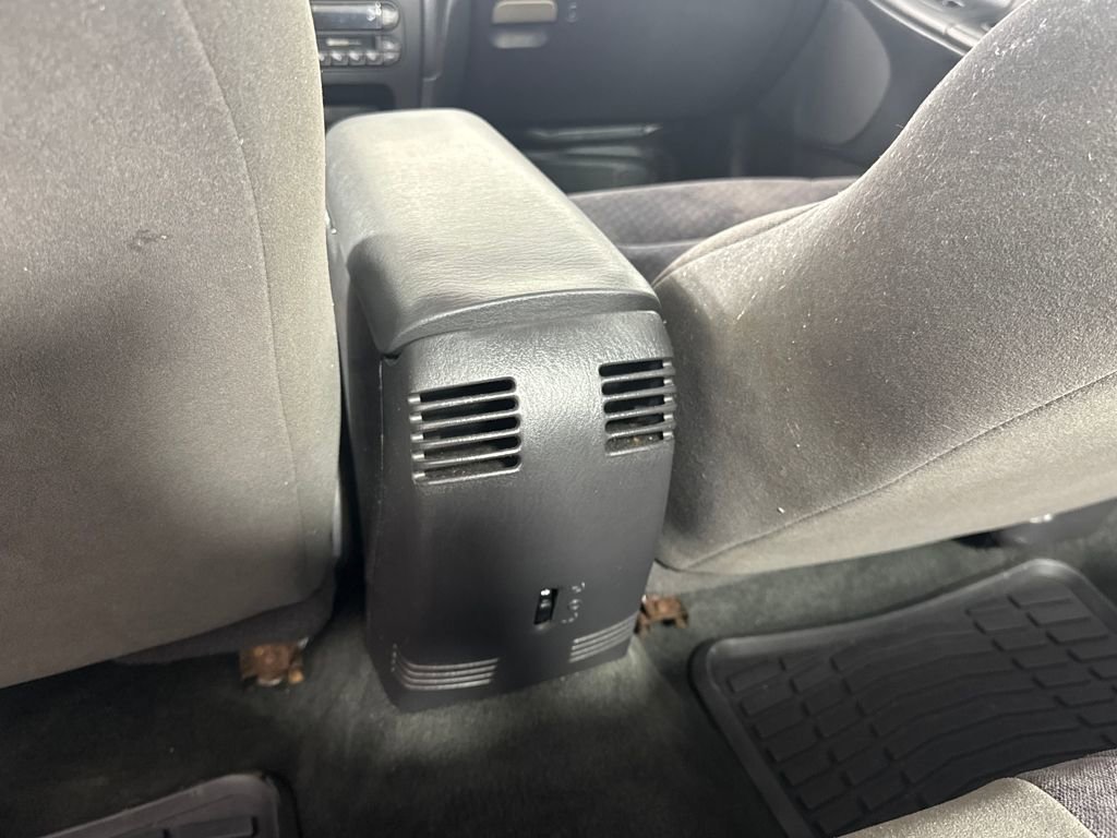 Used 2001 Dodge Intrepid SE image 30