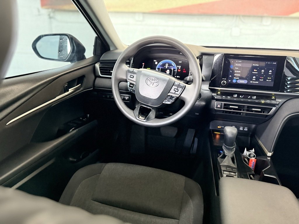 Used 2025 Toyota Camry LE image 23