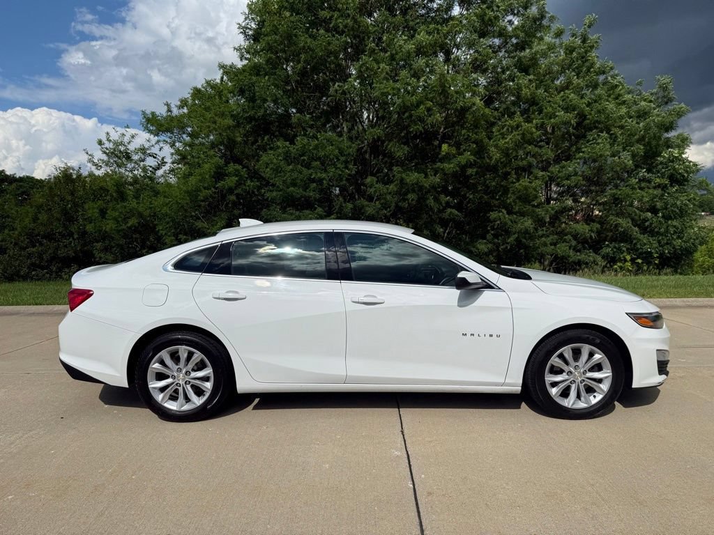 Used 2023 Chevrolet Malibu LT w/ Driver Confidence Package FWD image 2