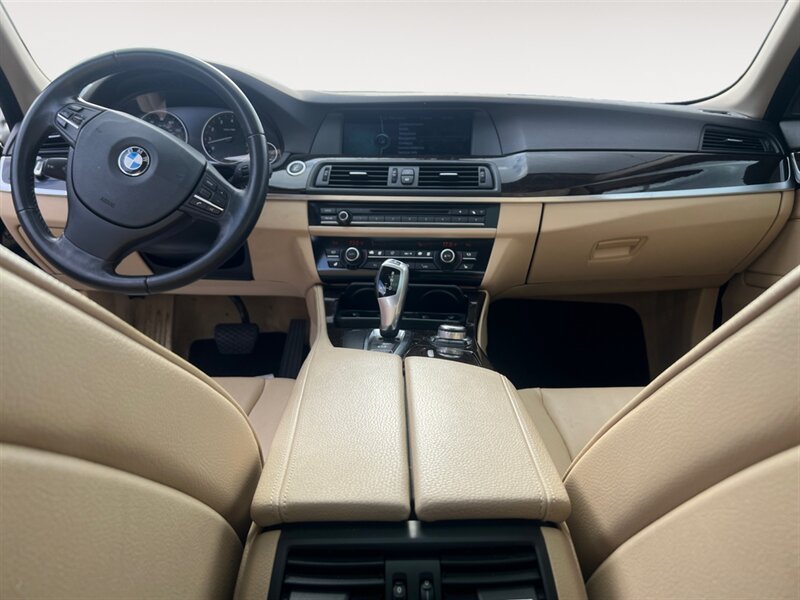Used 2011 BMW 535i Sedan RWD image 10