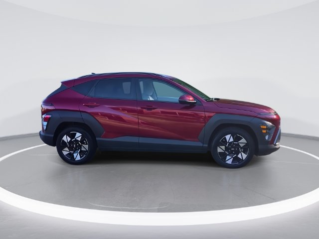 Used 2025 Hyundai Kona SEL FWD image 9