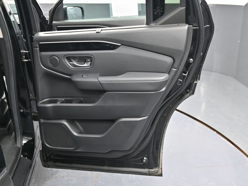 Used 2025 Honda Pilot EX-L image 39