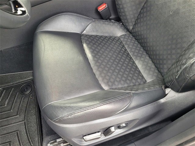 Used 2021 Toyota C-HR Limited image 10