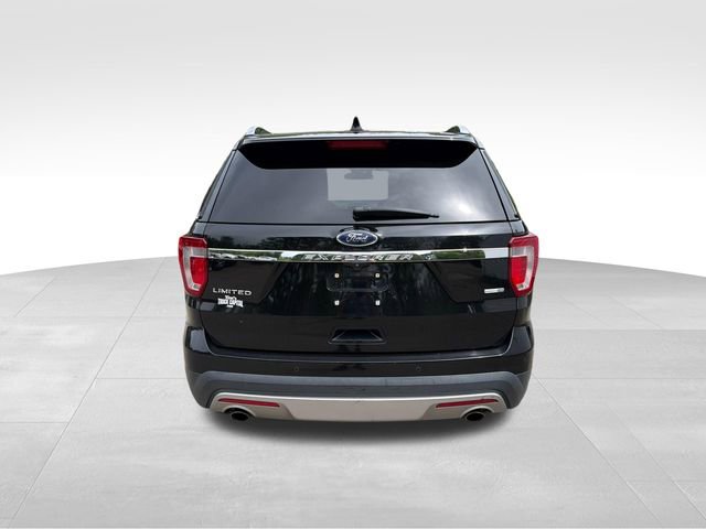 Used 2017 Ford Explorer Limited w/ Equipment Group 303A AWD/4WD image 4