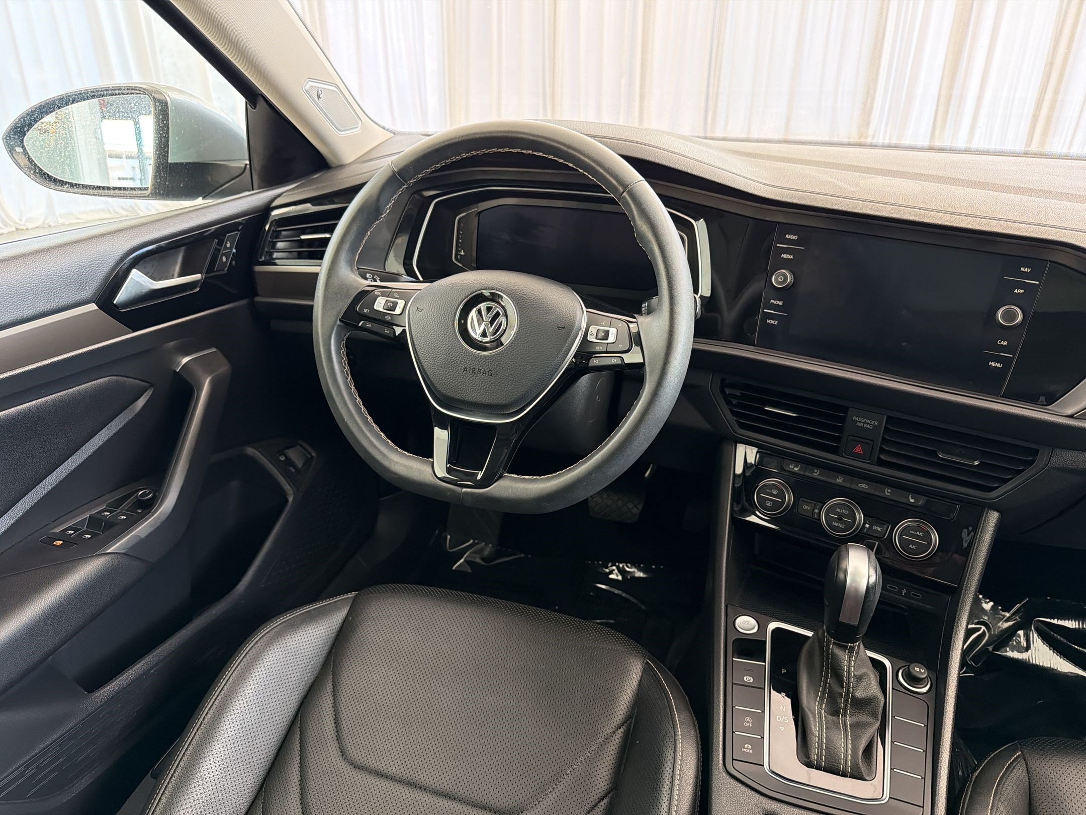 Used 2021 Volkswagen Jetta SEL Premium FWD image 18