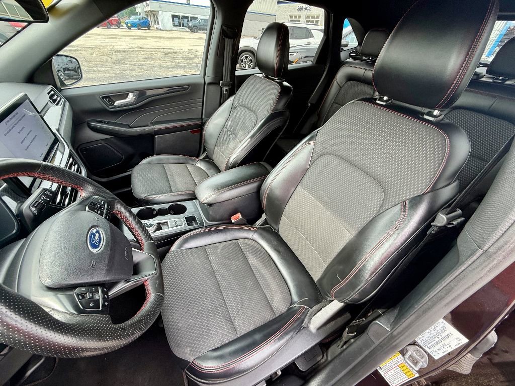 Used 2023 Ford Escape ST-Line Select w/ Tech Pack #1 image 12