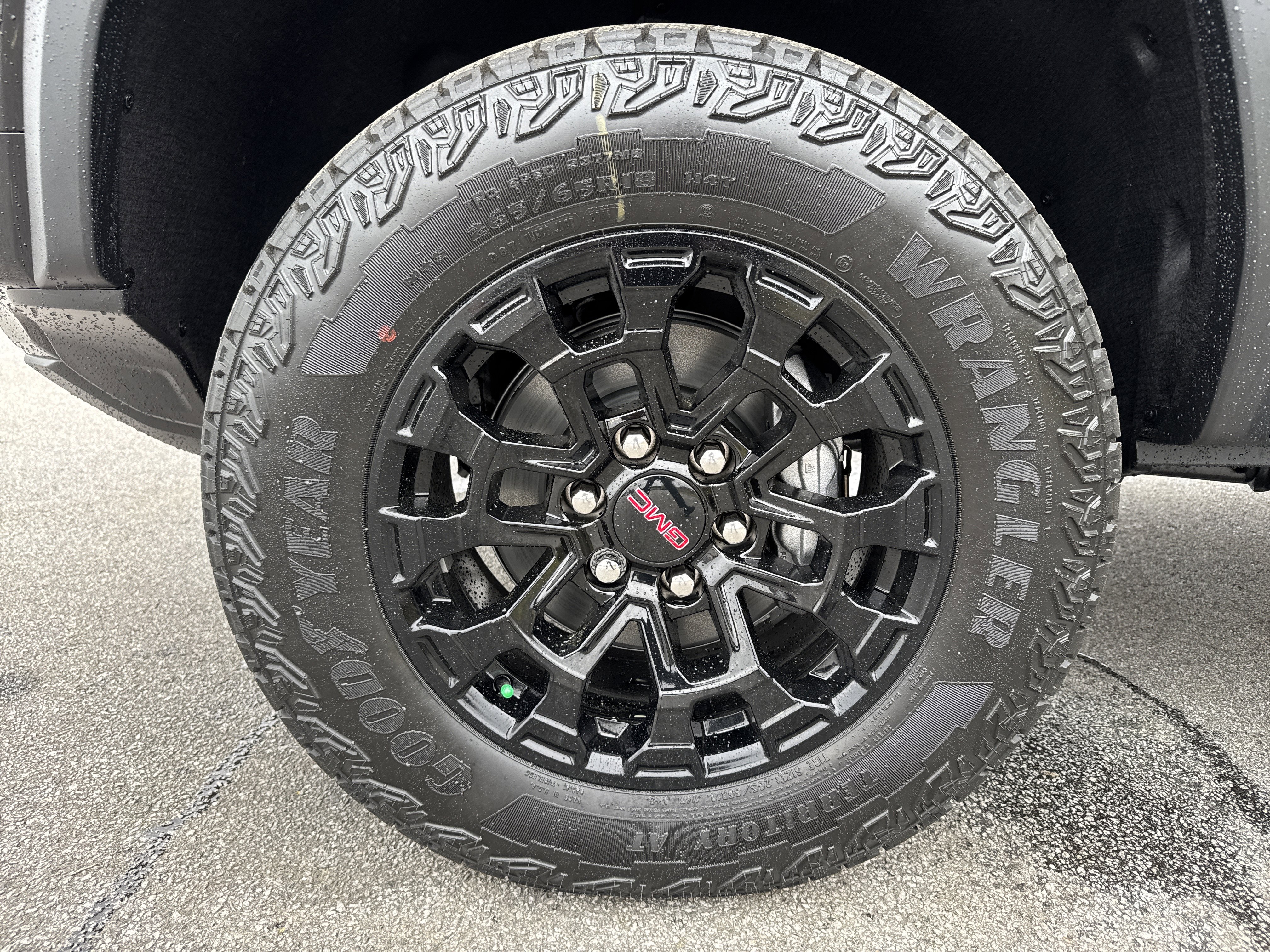 New 2026 GMC Canyon Elevation w/ Convenience Package image 13