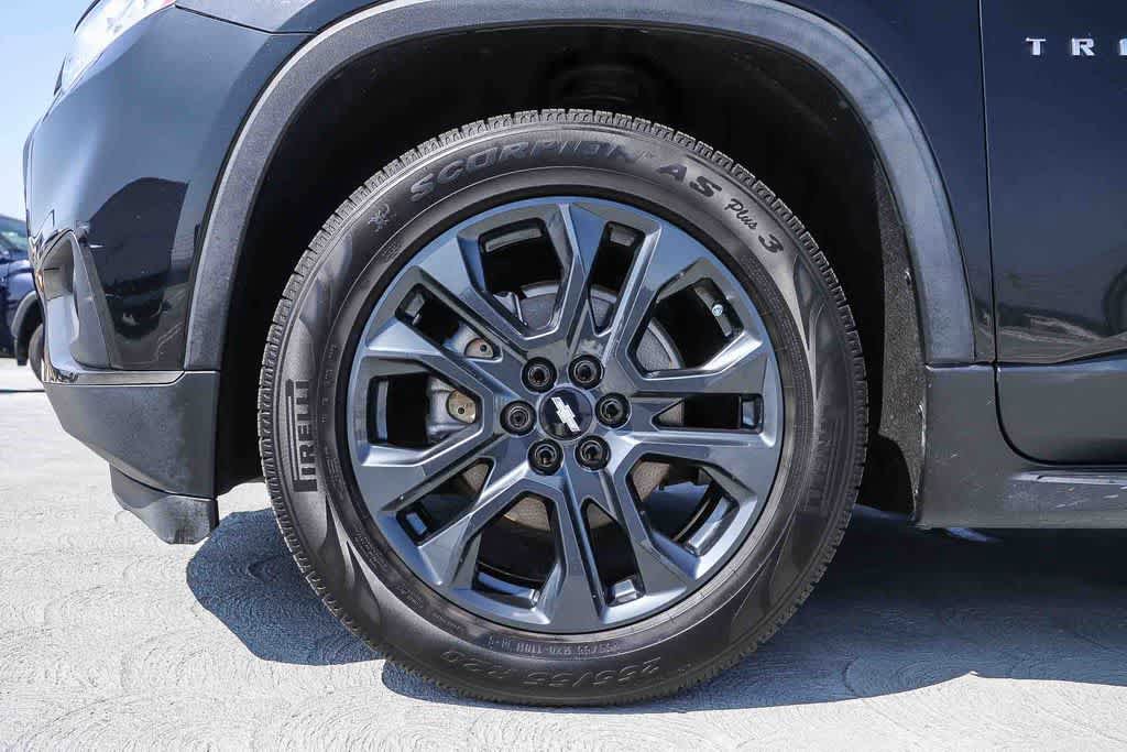 Used 2020 Chevrolet Traverse RS w/ LPO, Floor Liner Package FWD image 11