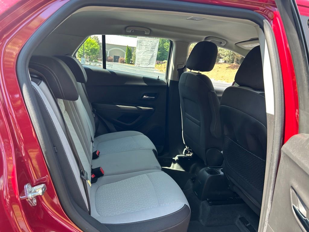 Used 2015 Chevrolet Trax LS w/ LPO, Protection Package FWD image 42