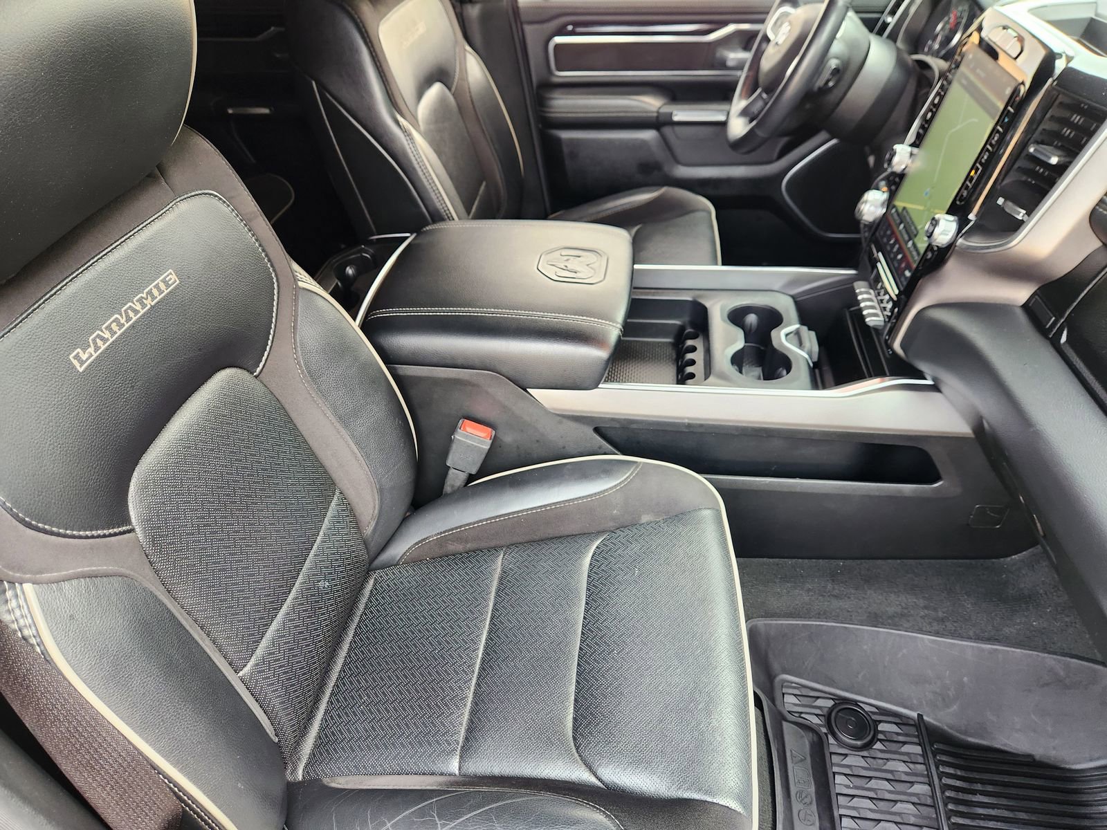 Used 2020 RAM 1500 Laramie w/ Sport Appearance Package AWD/4WD image 17