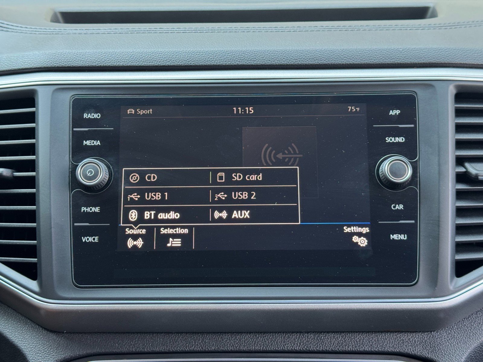 Used 2018 Volkswagen Atlas SE image 23