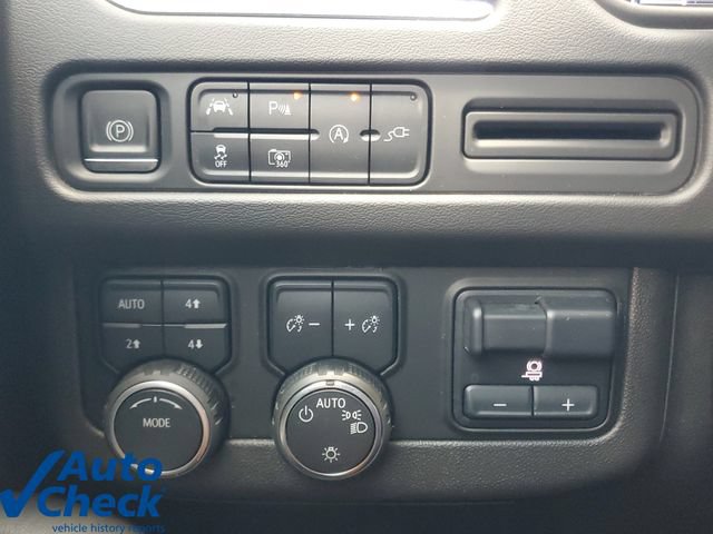 Used 2022 Chevrolet Tahoe RST w/ Luxury Package AWD/4WD image 29