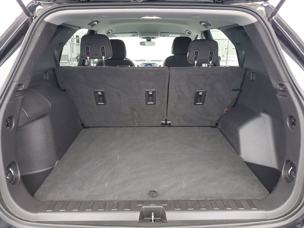 Used 2019 Chevrolet Equinox LS w/ LS Convenience Package image 29