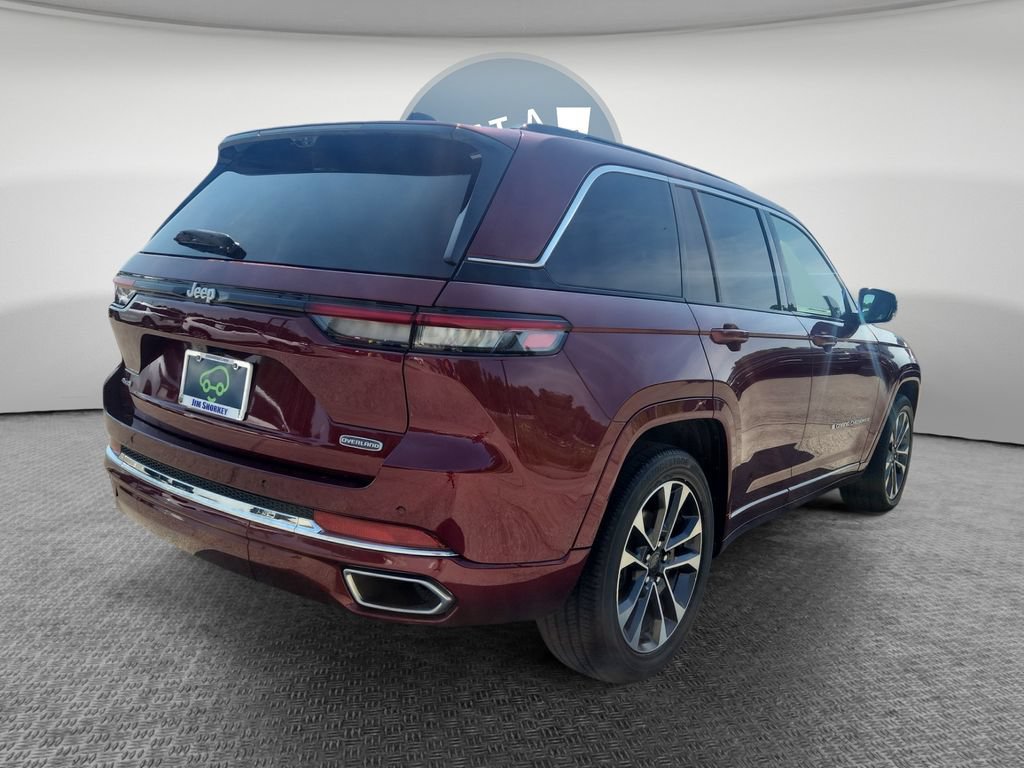 Used 2024 Jeep Grand Cherokee Overland w/ Luxury Tech Group IV AWD/4WD image 3