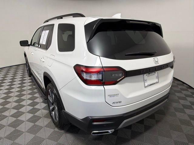 Used 2025 Honda Pilot Elite image 5