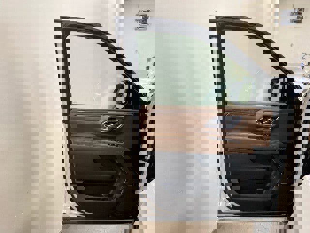 Used 2021 Chevrolet Tahoe High Country image 17