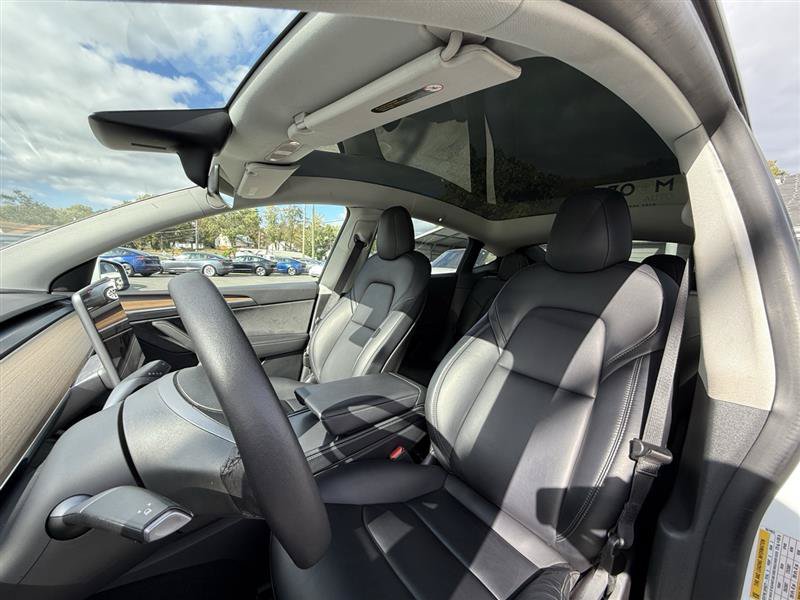 Used 2023 Tesla Model Y Long Range AWD/4WD image 11