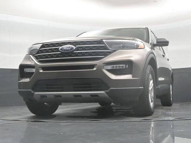Used 2021 Ford Explorer XLT w/ Equipment Group 202A AWD/4WD image 53