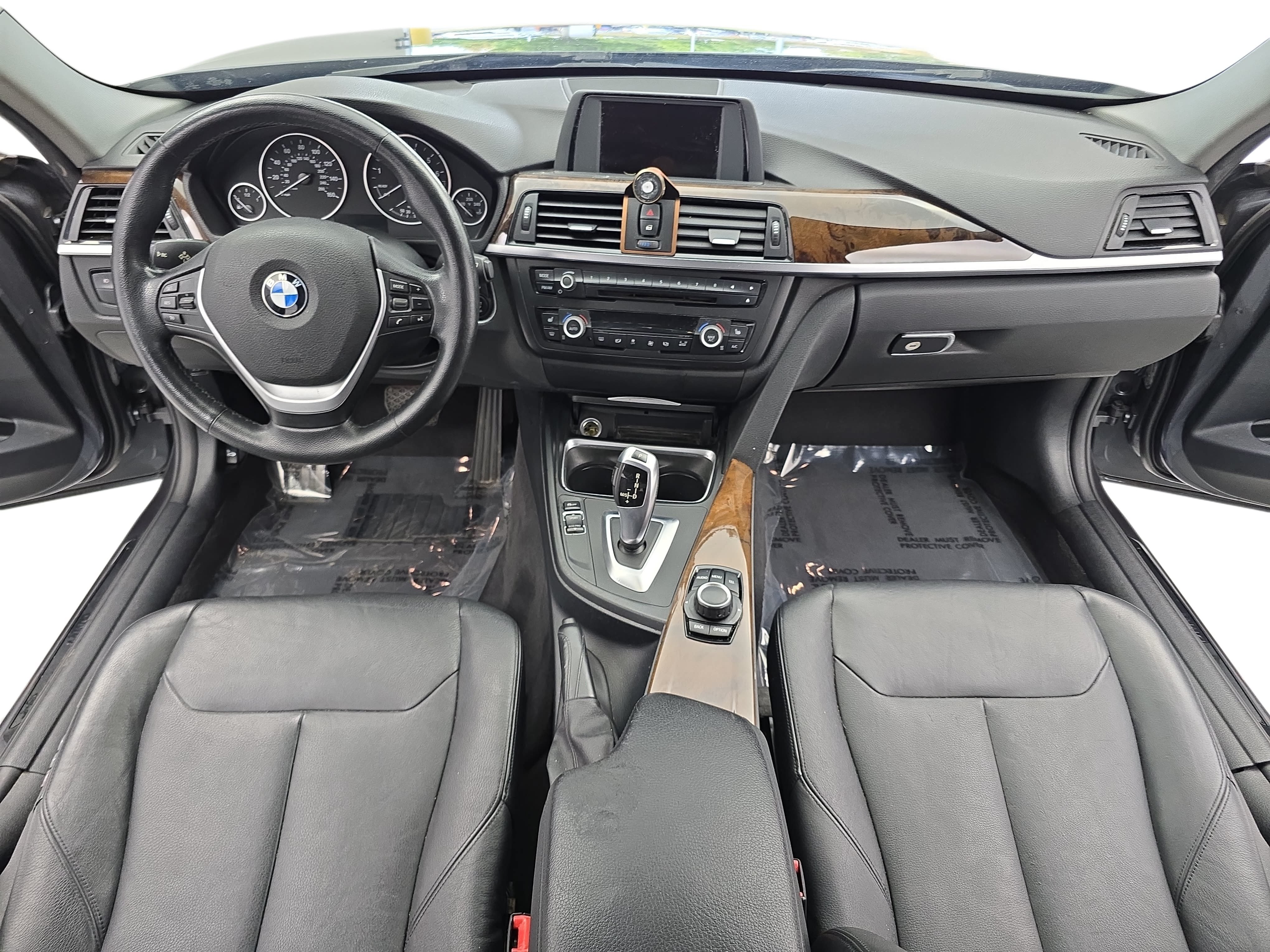 Used 2015 BMW 328i xDrive Sedan AWD/4WD image 9