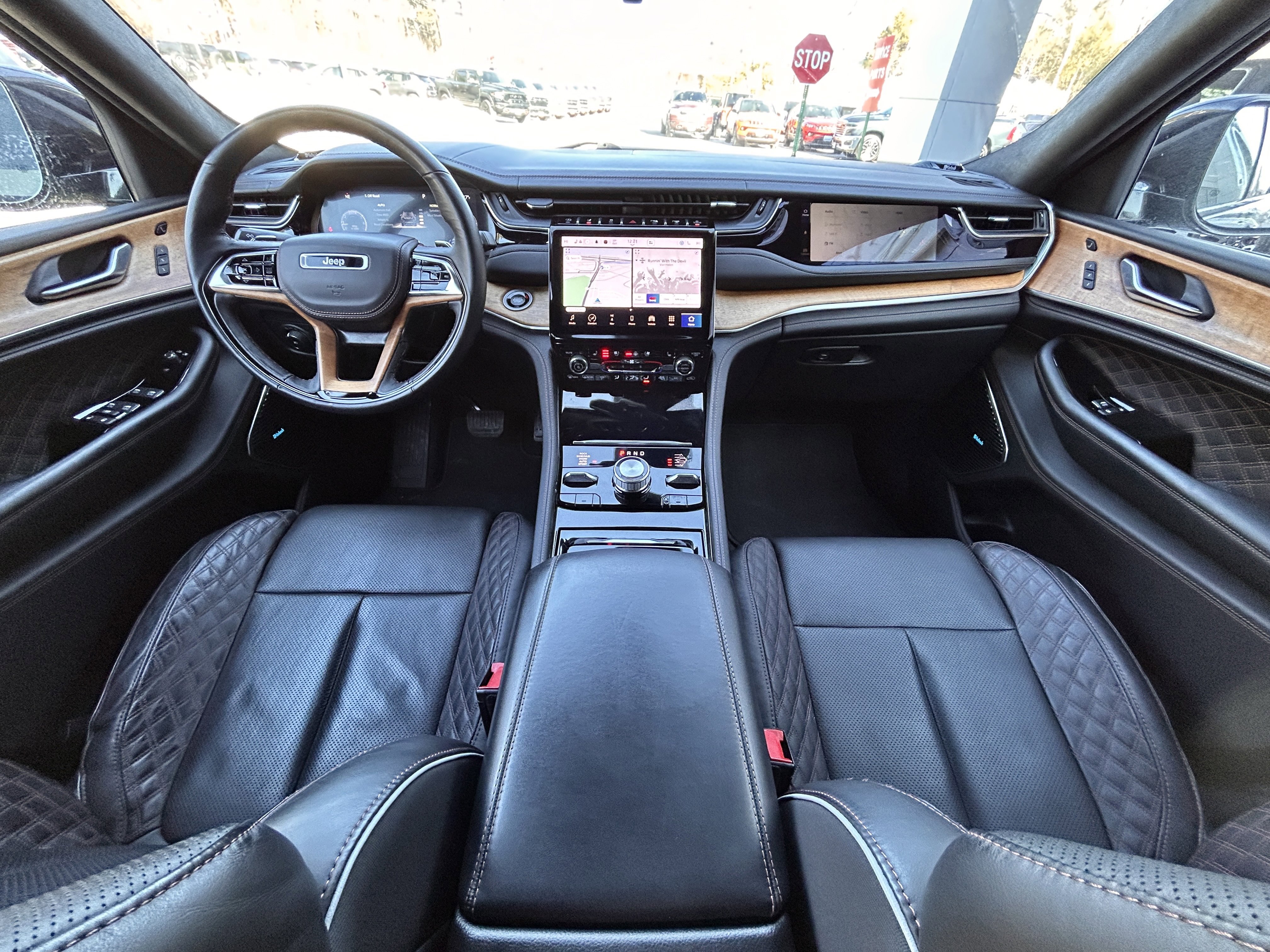 Certified 2023 Jeep Grand Cherokee Summit image 25