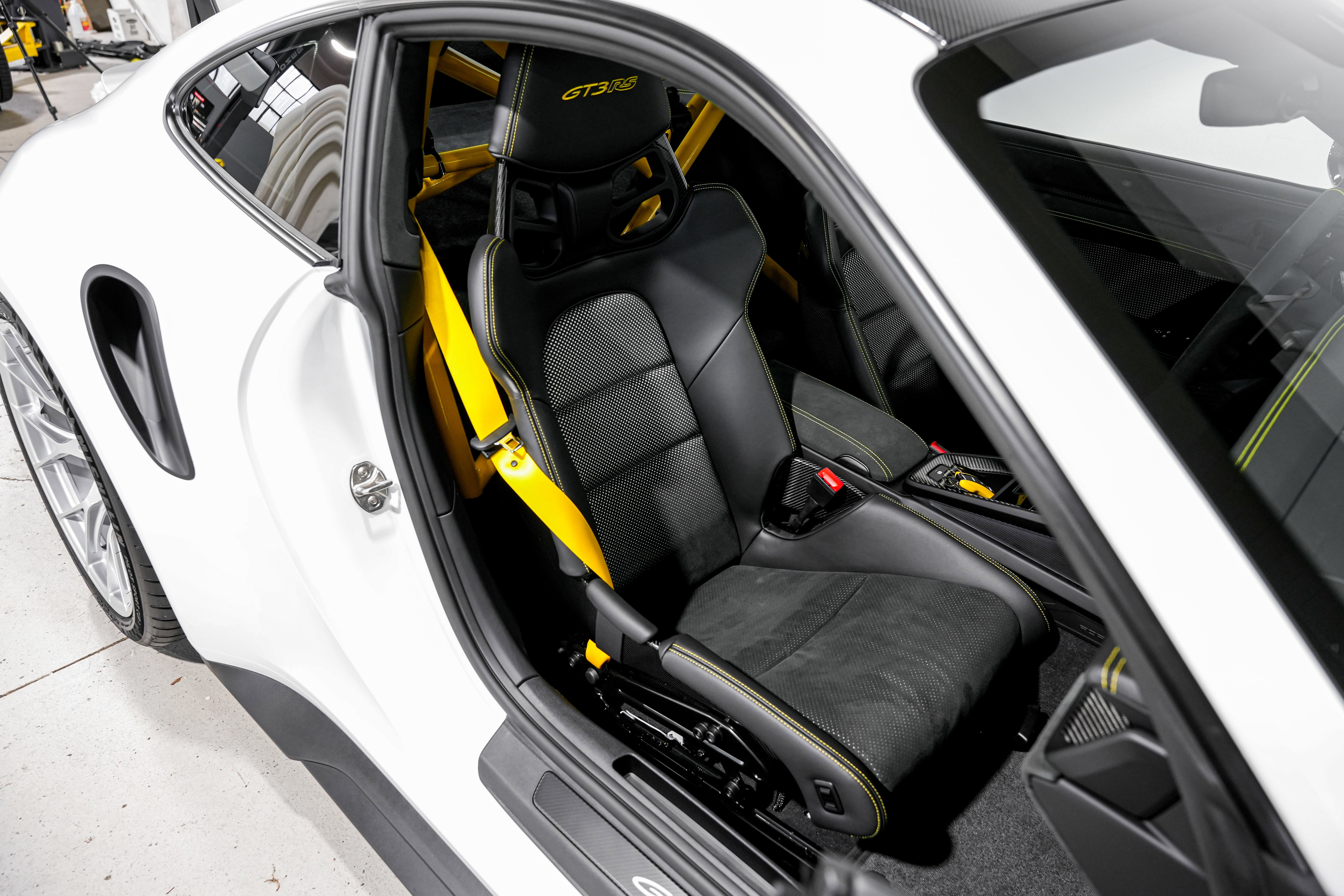 Used 2025 Porsche 911 GT3 RS image 30