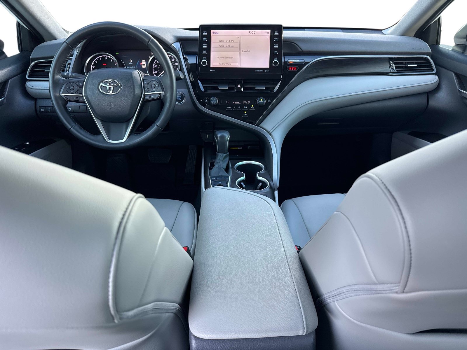 Used 2022 Toyota Camry XLE FWD image 14