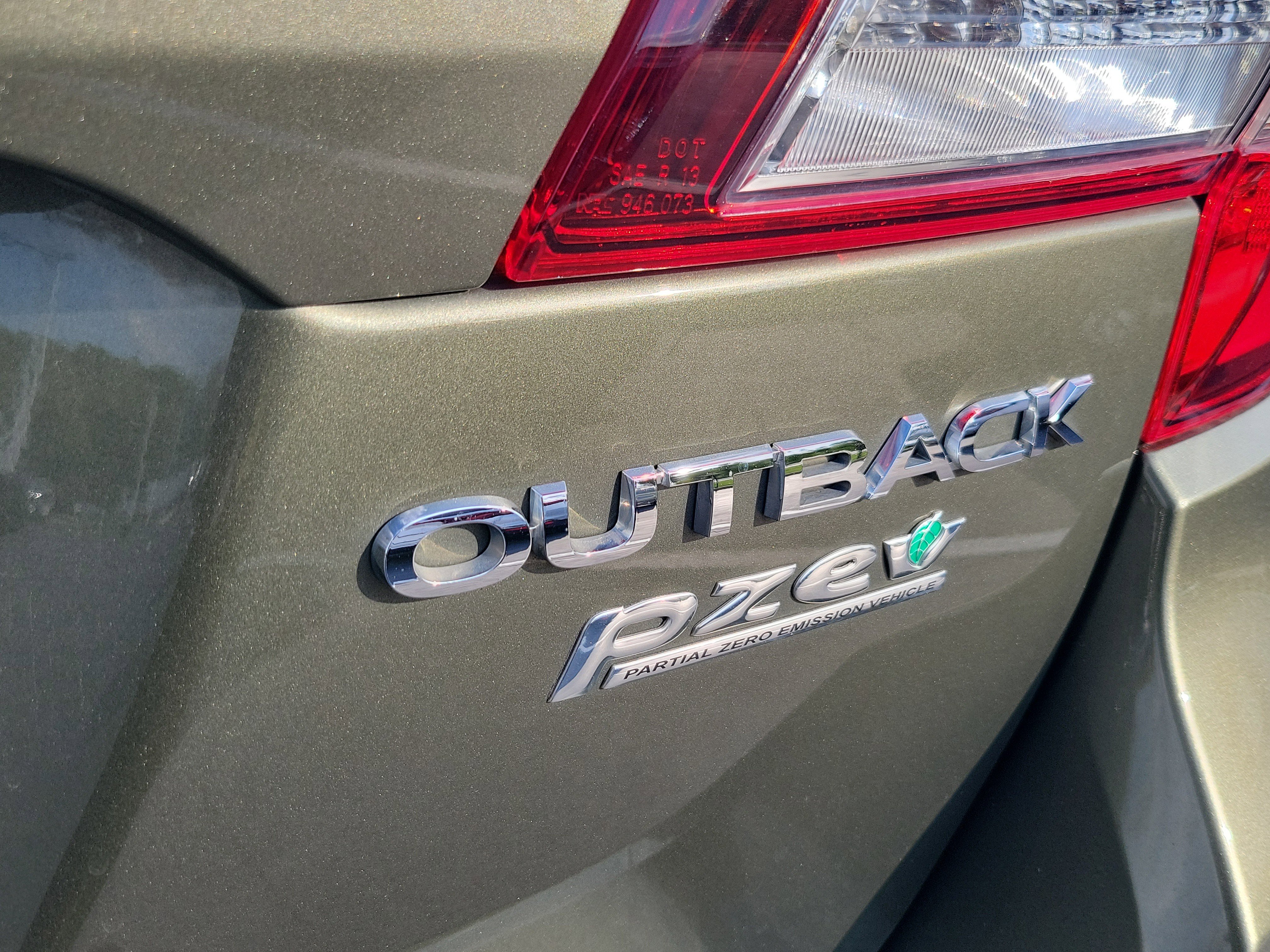 Used 2017 Subaru Outback 2.5i Premium AWD/4WD image 9