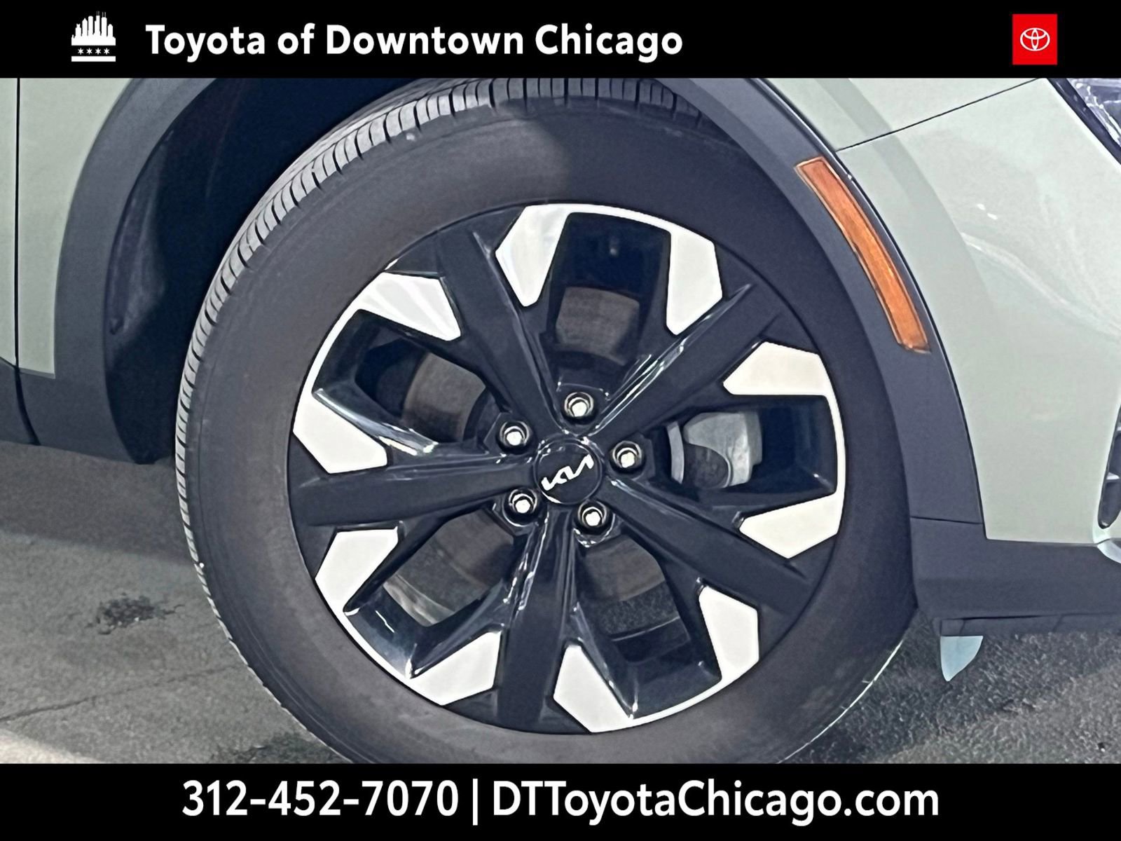 Used 2024 Kia Sportage X-Line w/ X-Line Premium Package image 2