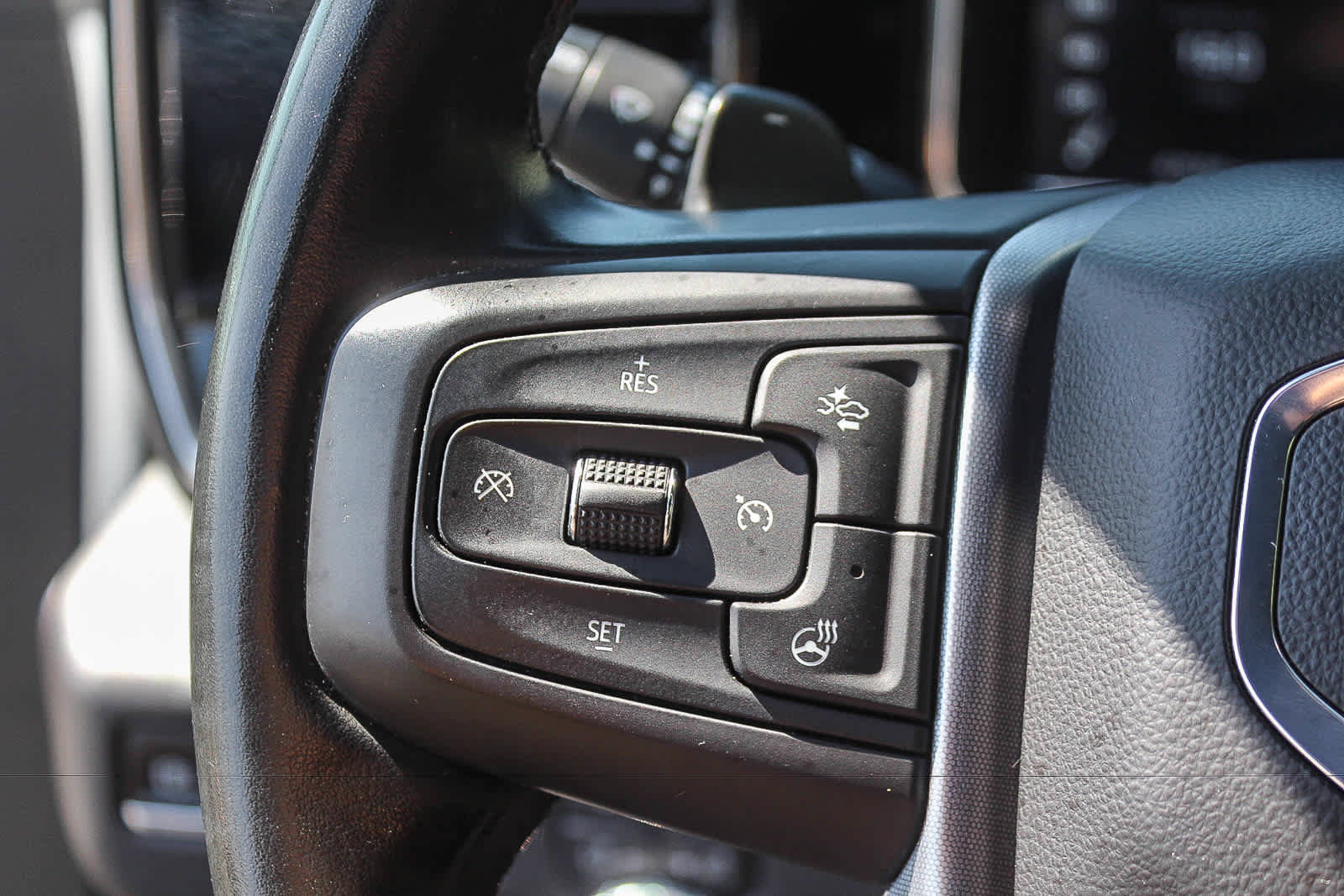 Used 2024 GMC Sierra 1500 SLT w/ SLT Premium Plus Package AWD/4WD image 23