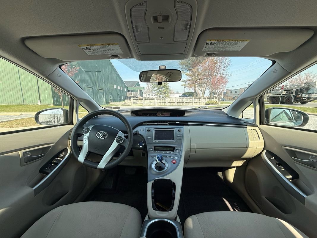 Used 2014 Toyota Prius Three image 12