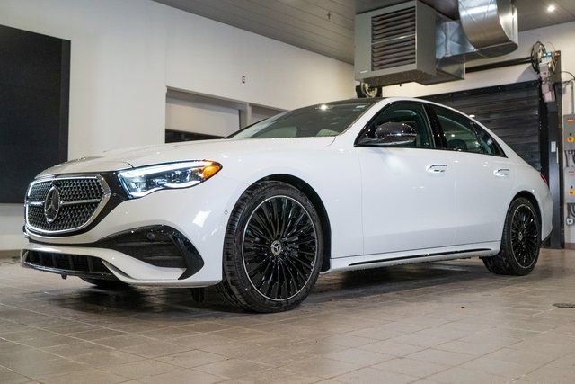 New 2026 Mercedes-Benz E 450 4MATIC Sedan image 3