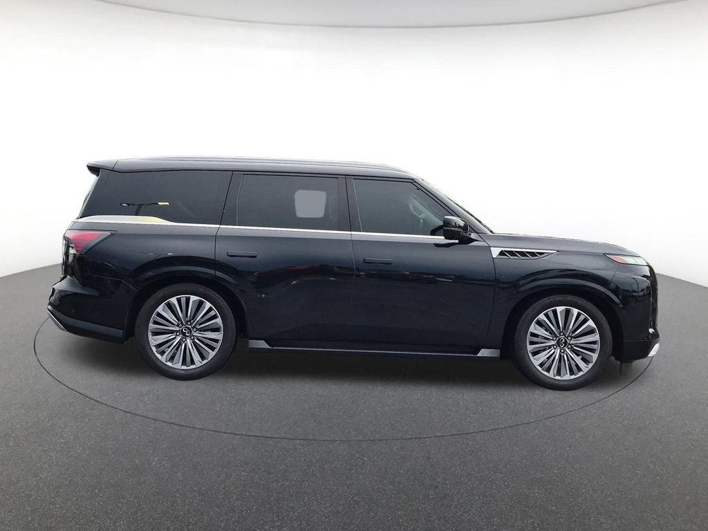 Used 2025 INFINITI QX80 Sensory AWD/4WD image 4