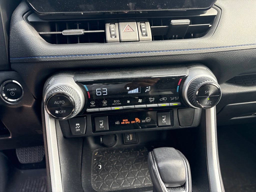 Used 2024 Toyota RAV4 XSE w/ Weather Package AWD/4WD image 17