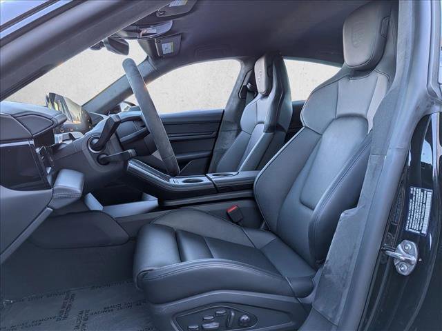 New 2025 Porsche Taycan GTS image 5