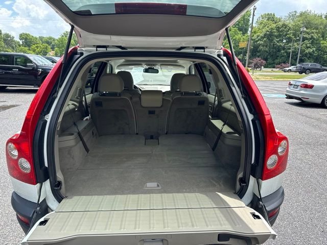 Used 2004 Volvo XC90 T6 AWD/4WD image 10