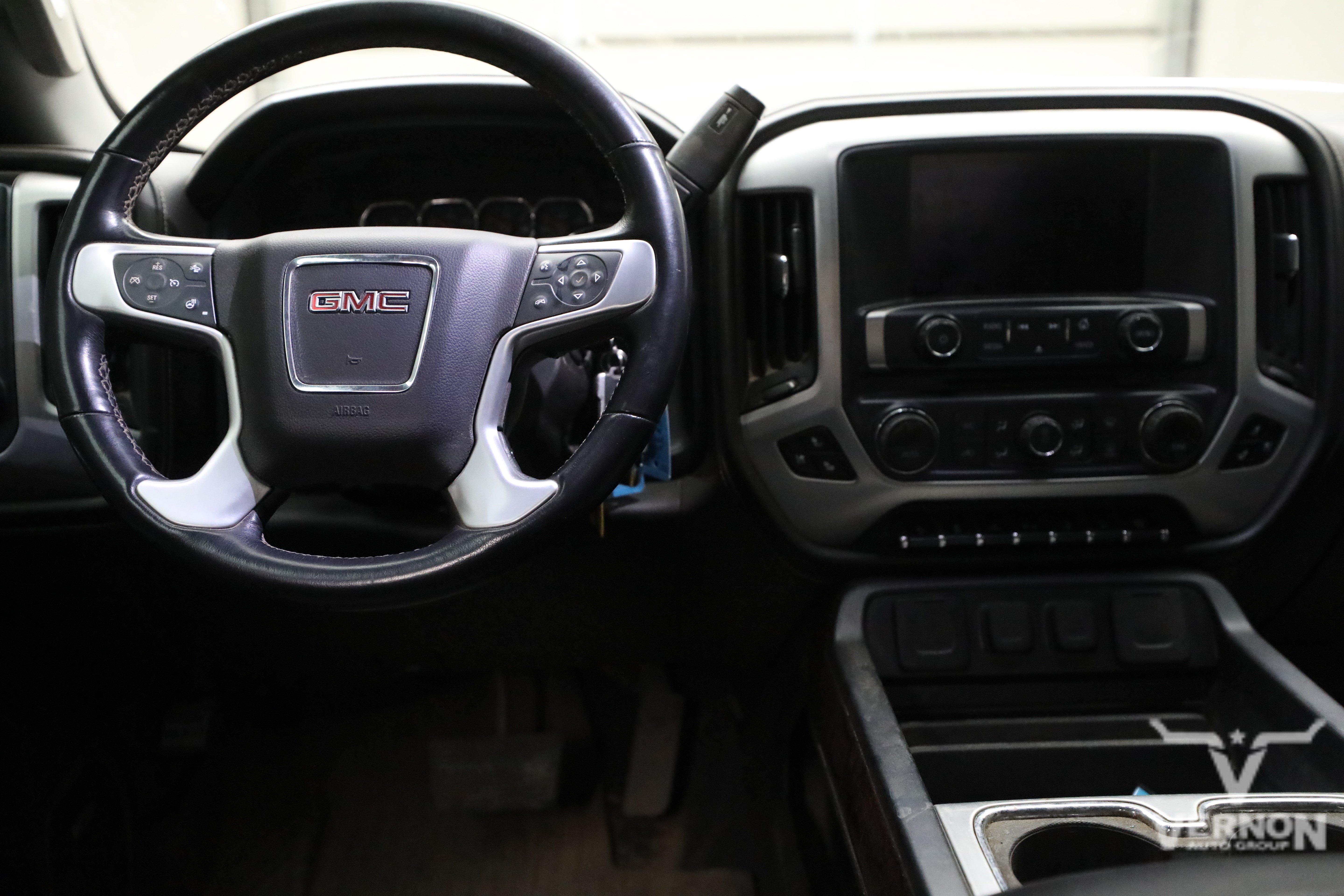 Used 2019 GMC Sierra 2500 SLT w/ Duramax Plus Package AWD/4WD image 8