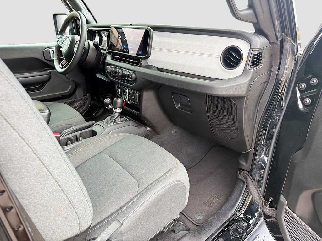 Used 2024 Jeep Wrangler Sport S image 13
