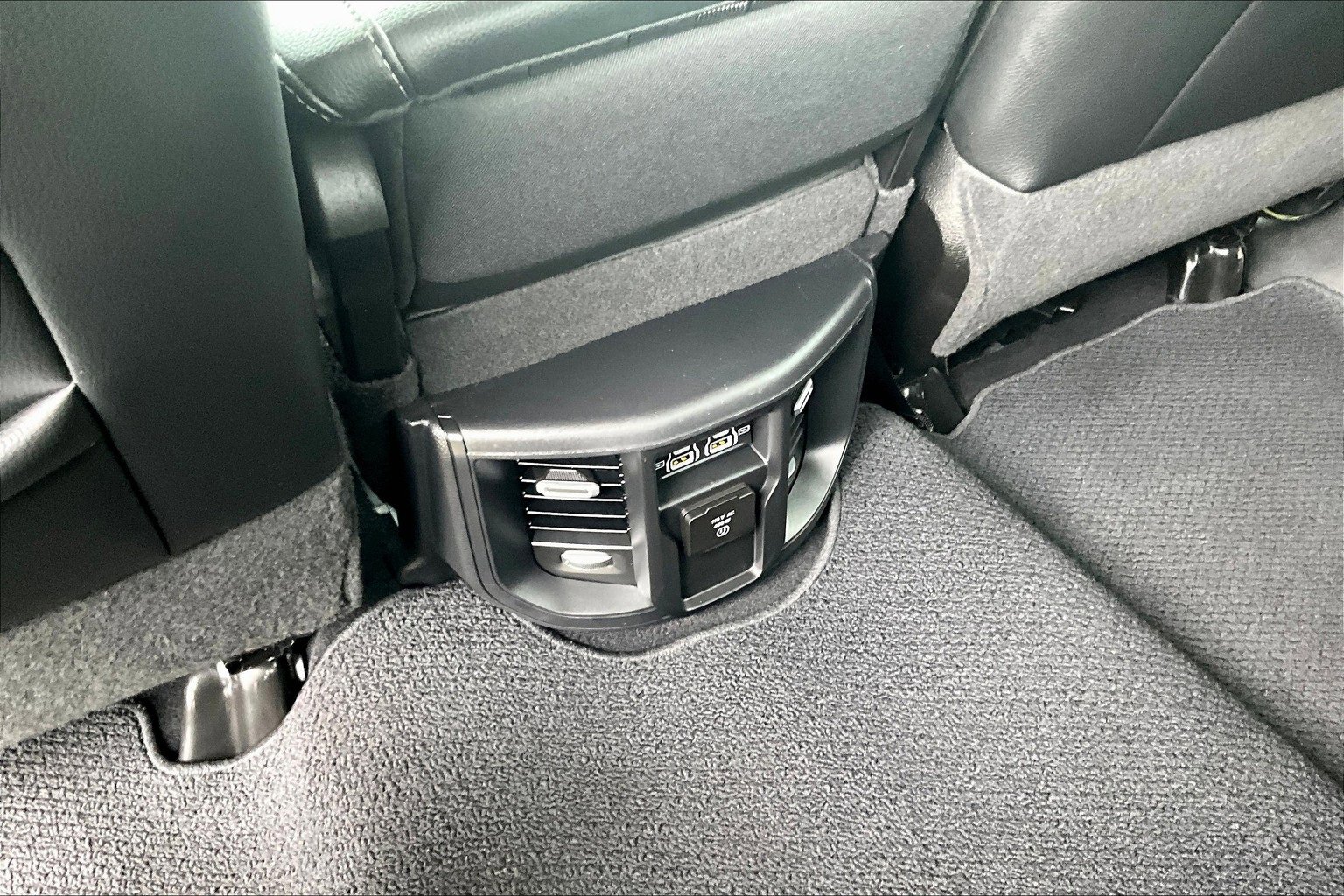 Used 2024 RAM 2500 Laramie image 11