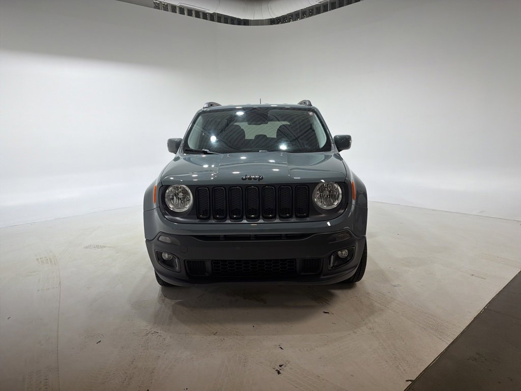 Used 2017 Jeep Renegade Altitude image 2