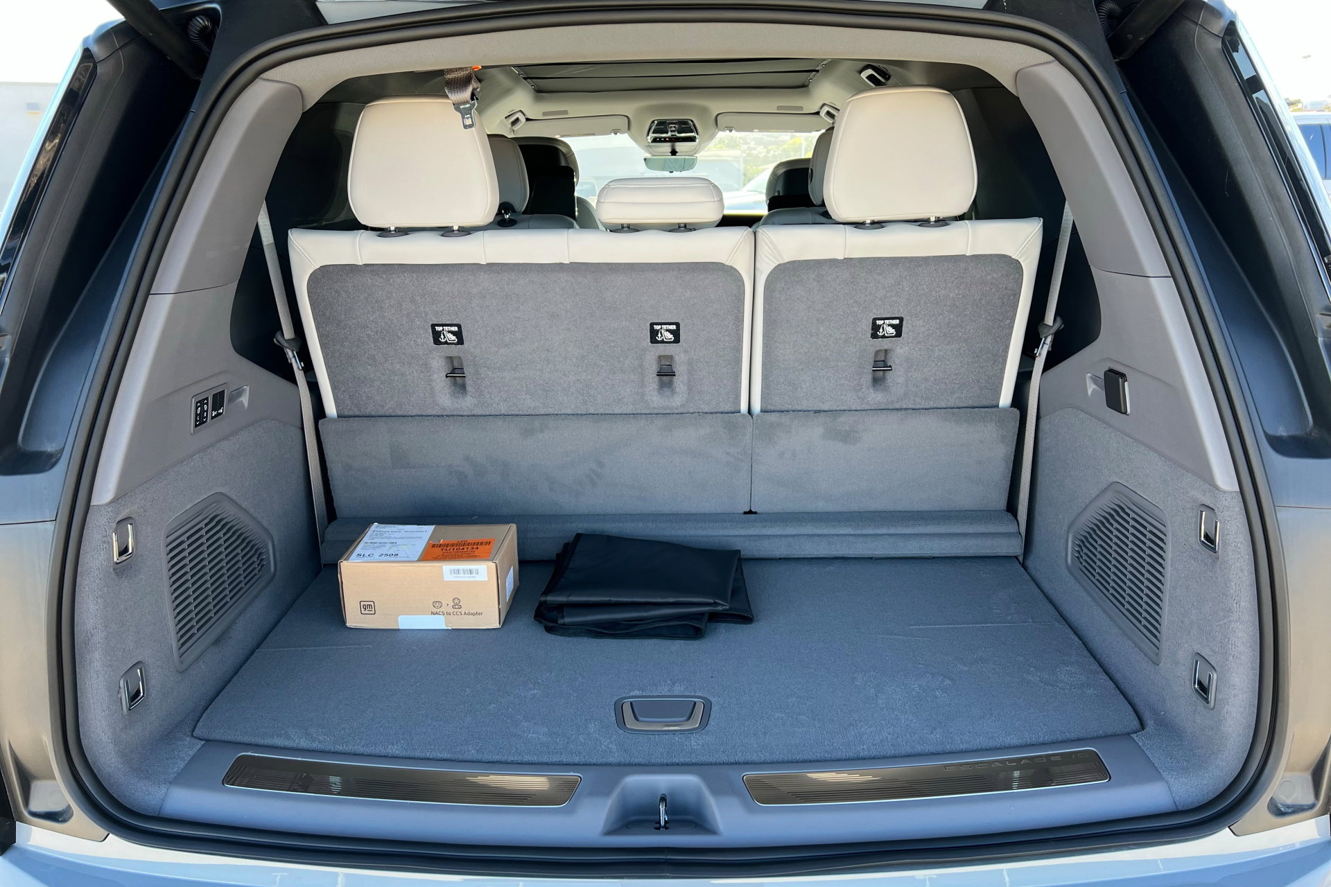 New 2026 Cadillac Escalade IQL Luxury image 24