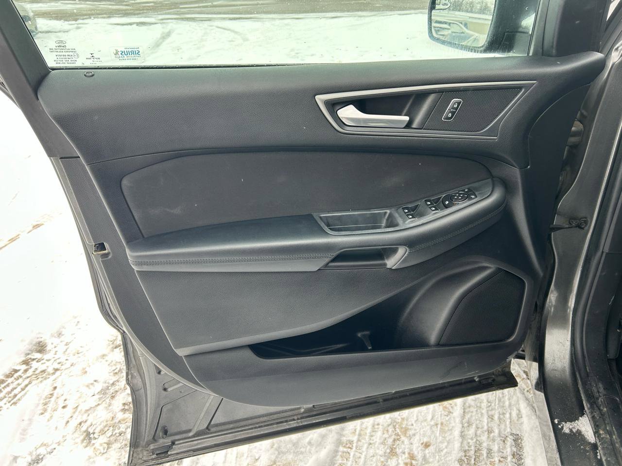 Used 2017 Ford Edge SE AWD/4WD image 14