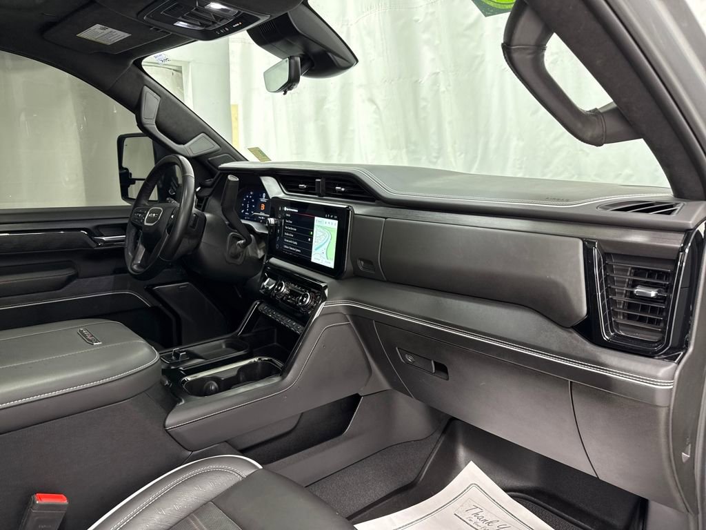 Used 2025 GMC Sierra 2500 AT4X image 10