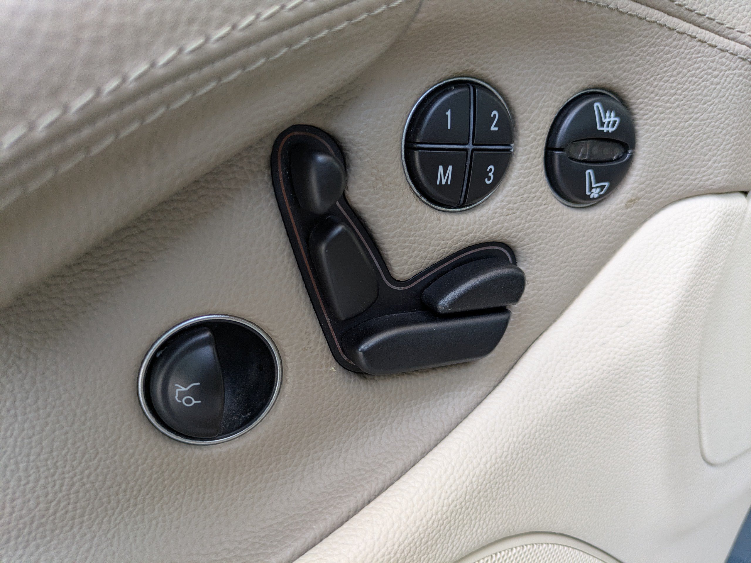 Used 2004 Mercedes-Benz SL 500 image 18